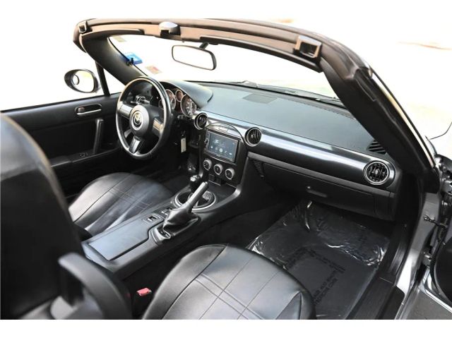 2015 Mazda MX-5 Miata Sport Image 14 of 22