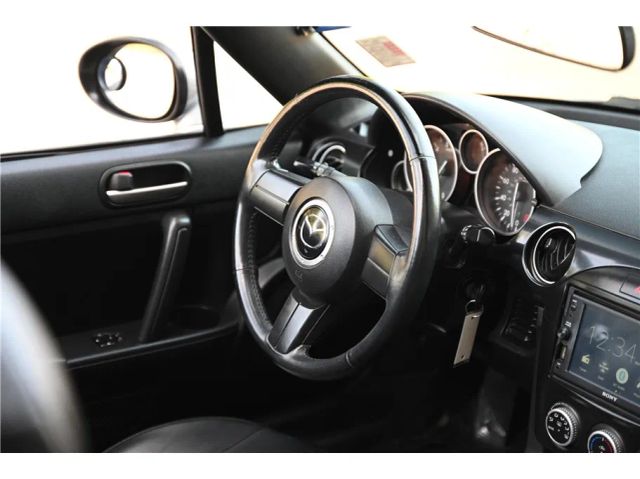 2015 Mazda MX-5 Miata Sport Image 16 of 22