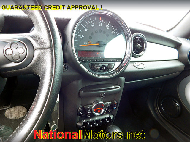 Vehicle image 6 of 9
