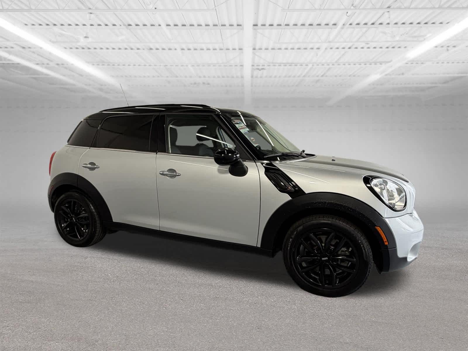 2015 MINI Cooper Countryman S Image 3 of 25