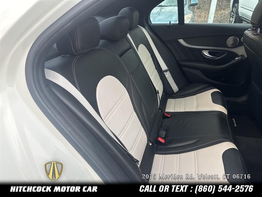 Vehicle image 36 of 50