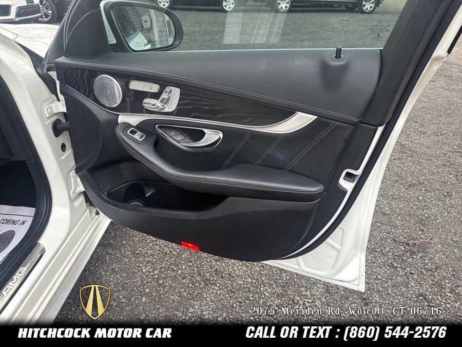 Vehicle image 43 of 50