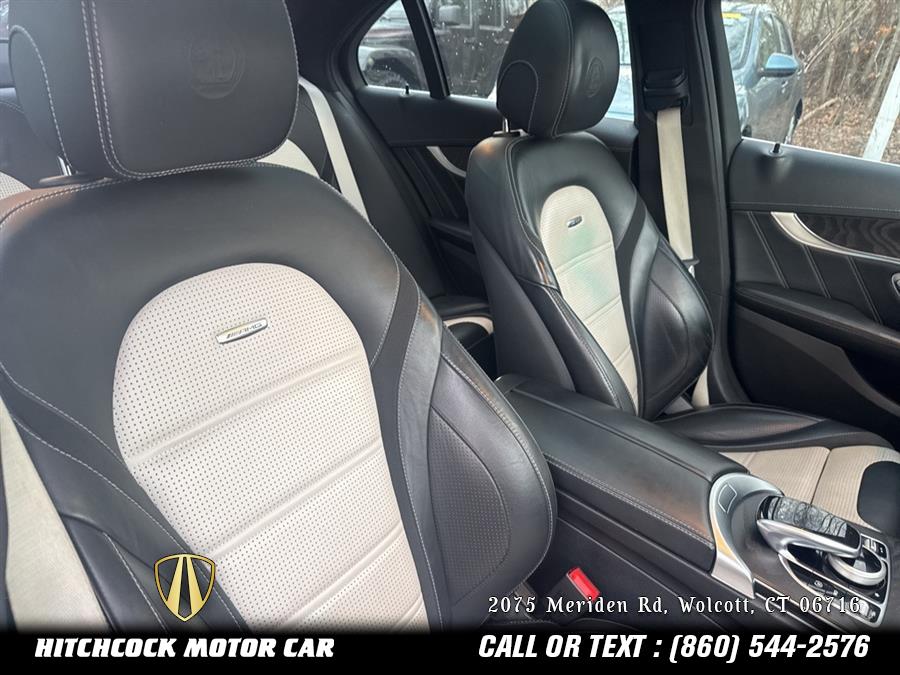 Vehicle image 40 of 50