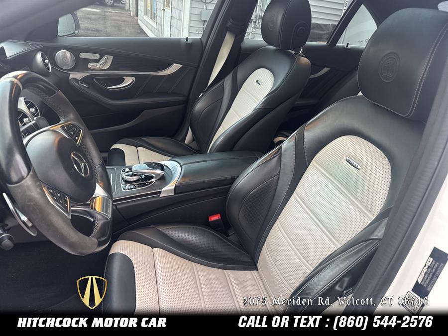 Vehicle image 27 of 50