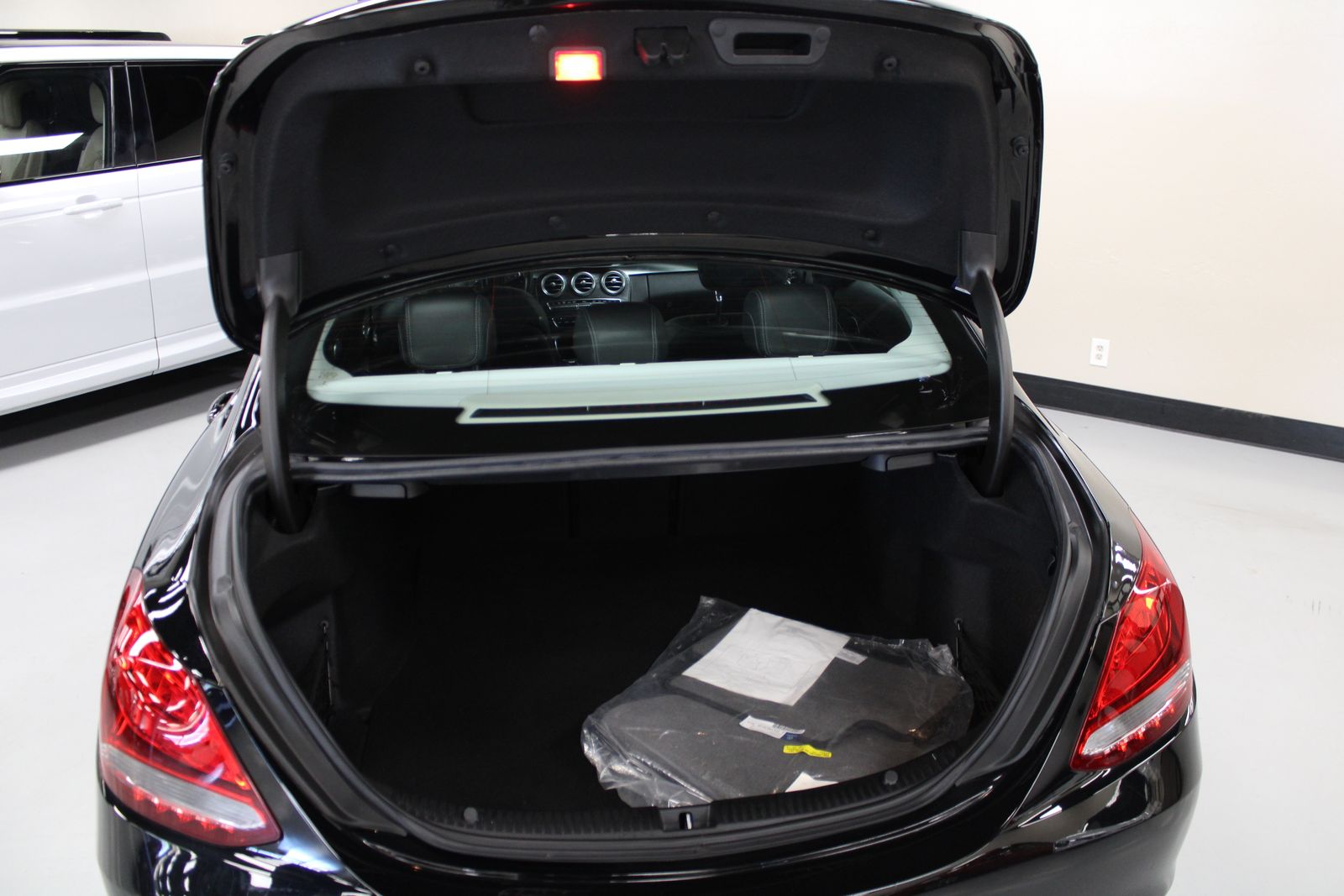 Vehicle image 13 of 37