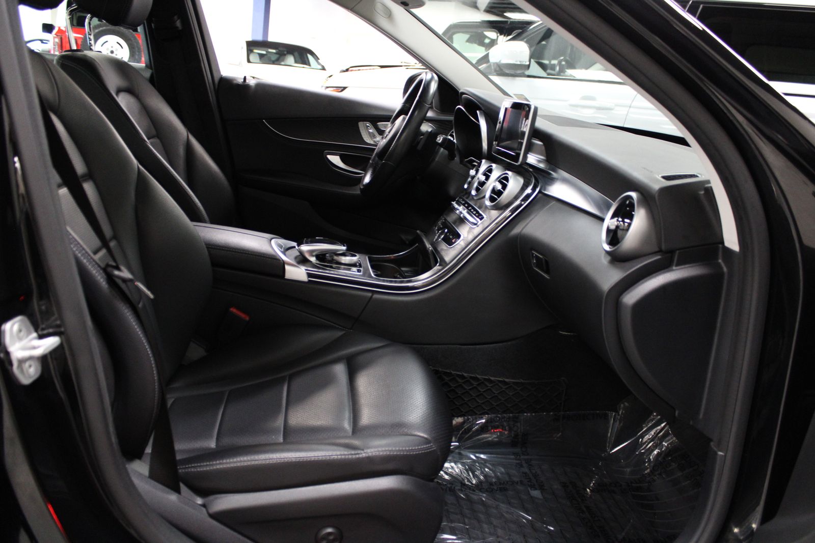 Vehicle image 20 of 37