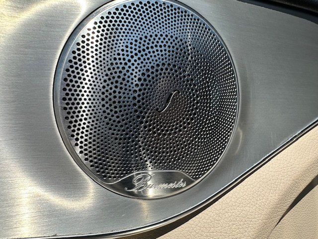 Vehicle image 29 of 35