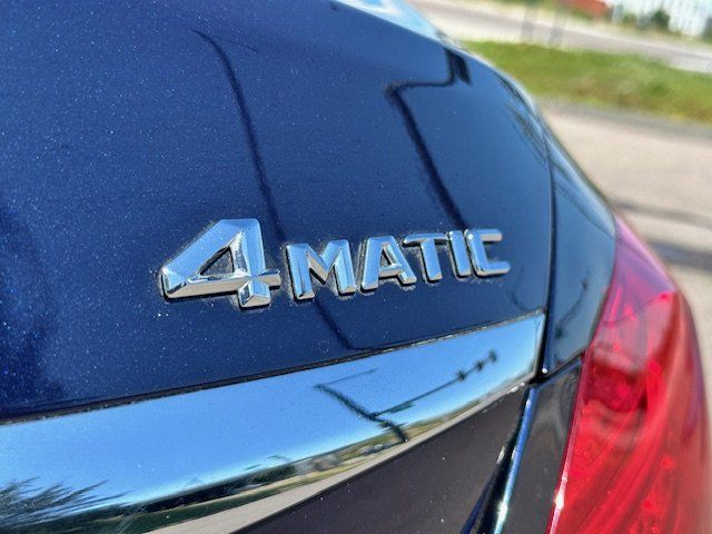 Vehicle image 33 of 35