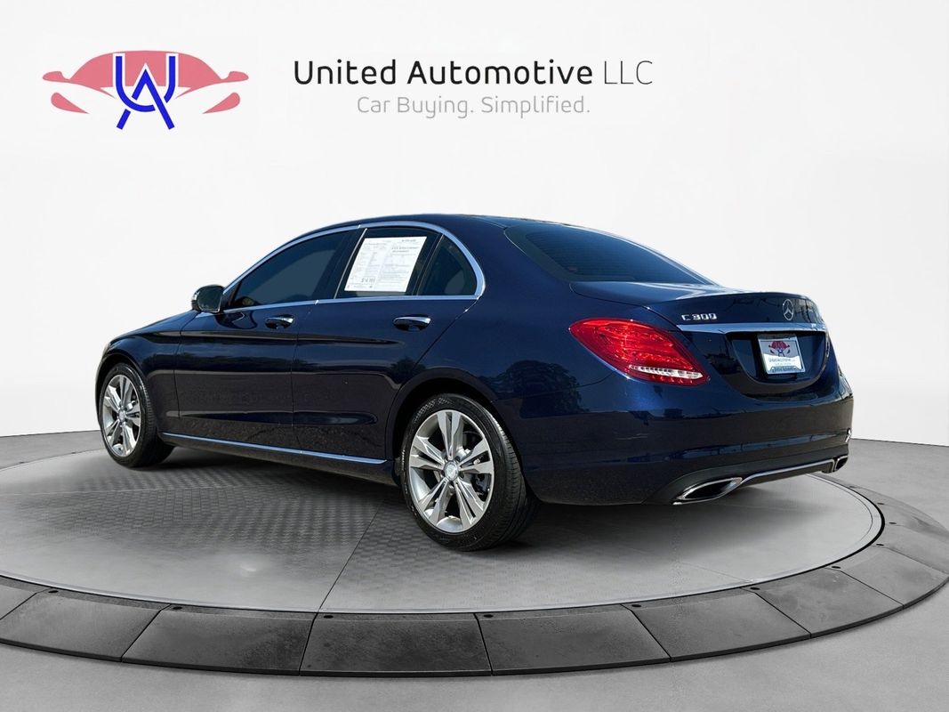 Vehicle image 7 of 35