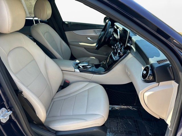 Vehicle image 15 of 35