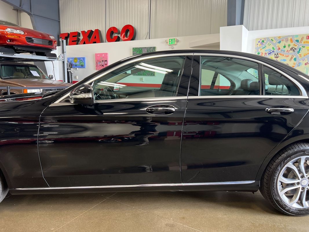 Vehicle image 12 of 104