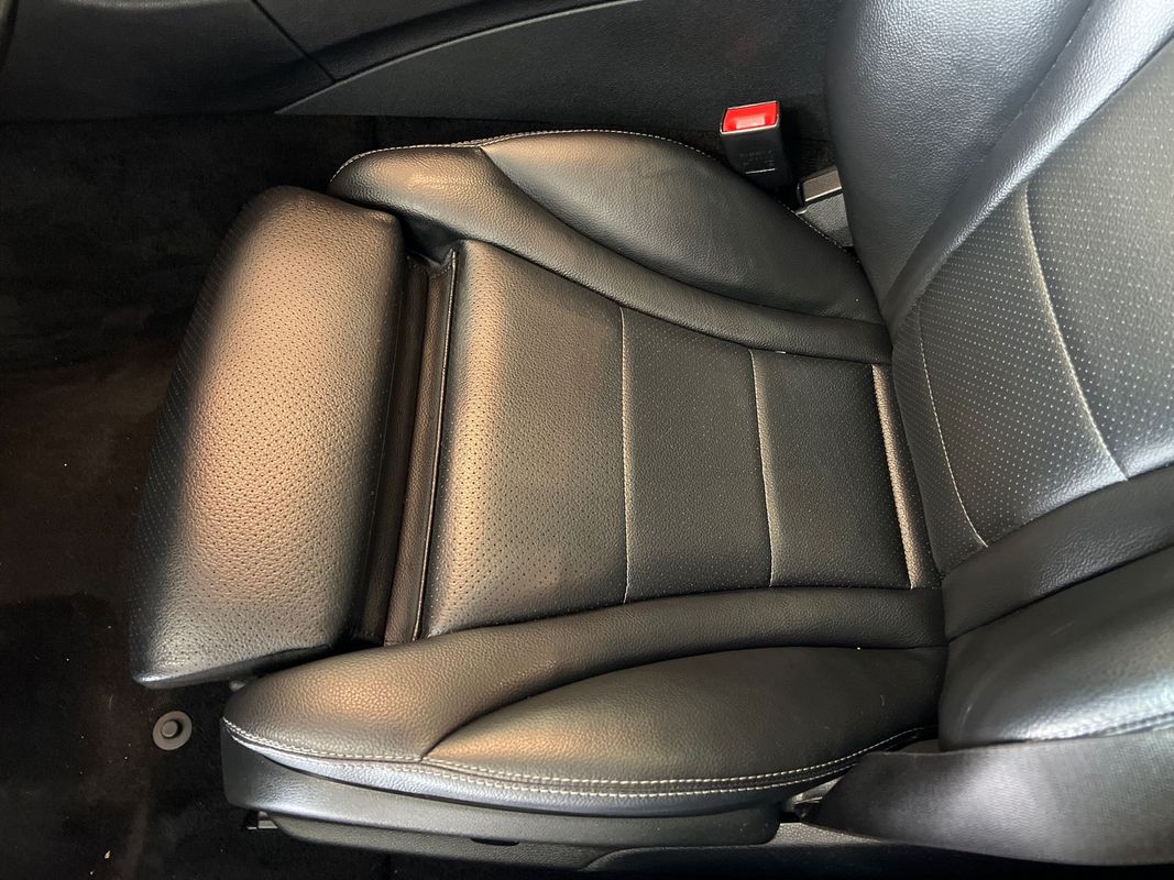 Vehicle image 70 of 104
