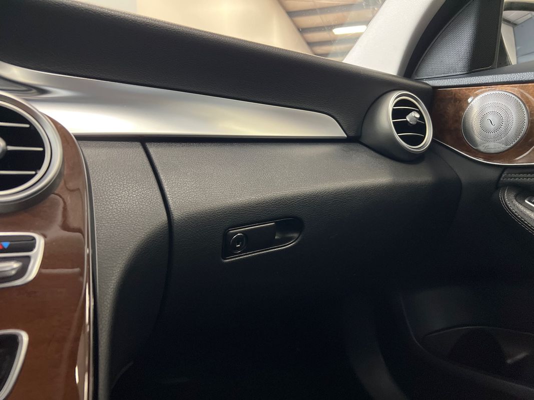 Vehicle image 84 of 104