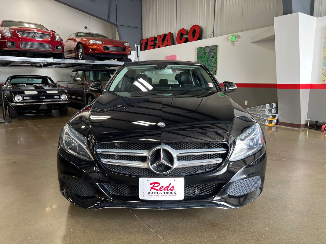 Vehicle image 21 of 104