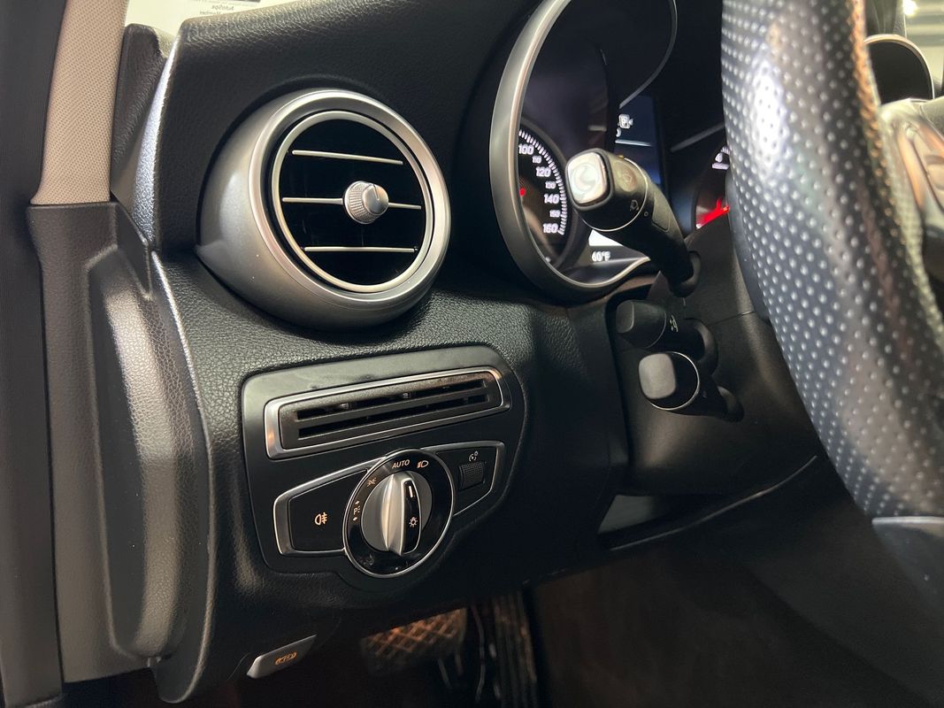 Vehicle image 71 of 104