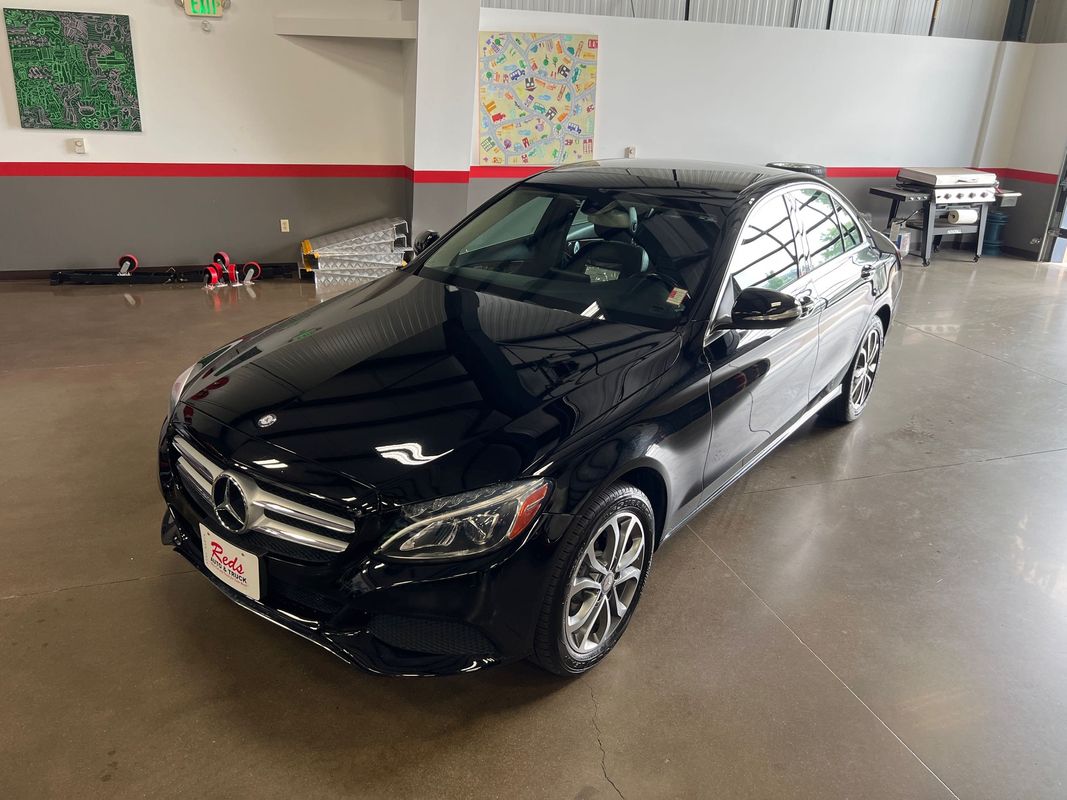 Vehicle image 4 of 104