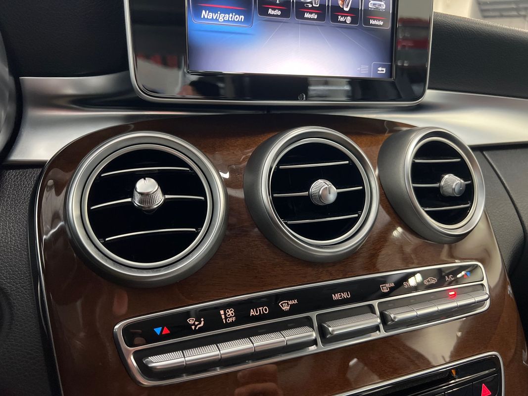 Vehicle image 79 of 104