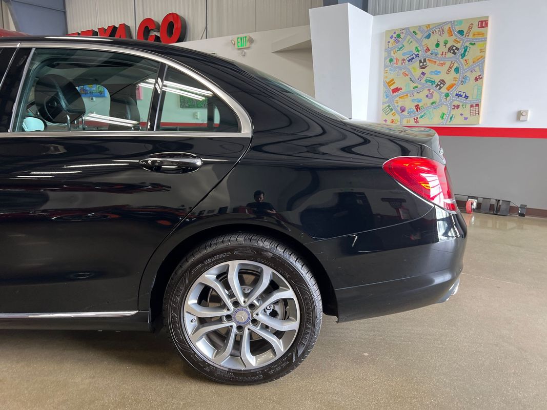 Vehicle image 15 of 104