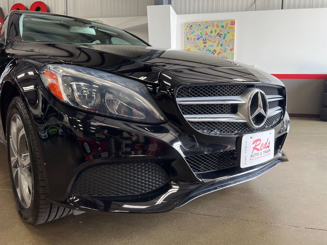 Vehicle image 51 of 104