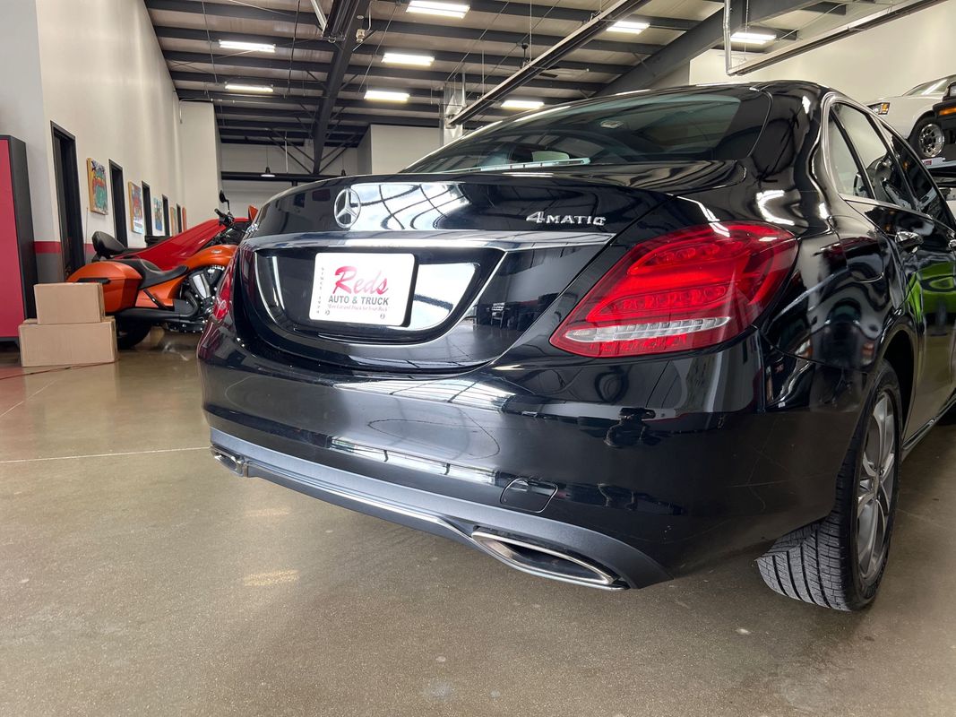 Vehicle image 16 of 104