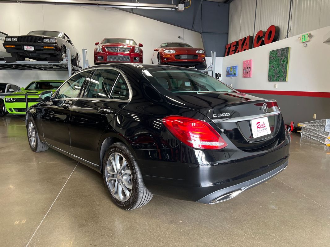 Vehicle image 18 of 104