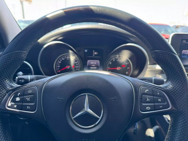 Vehicle image 23 of 25