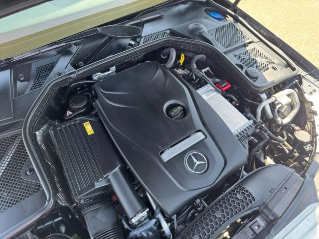 Vehicle image 19 of 25
