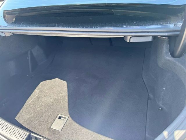 Vehicle image 14 of 25
