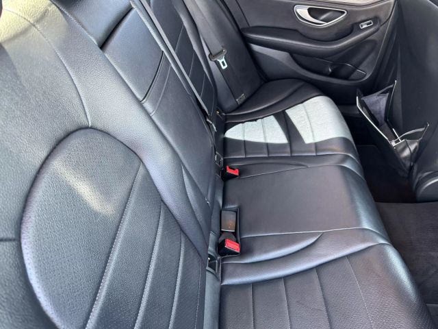 Vehicle image 16 of 25