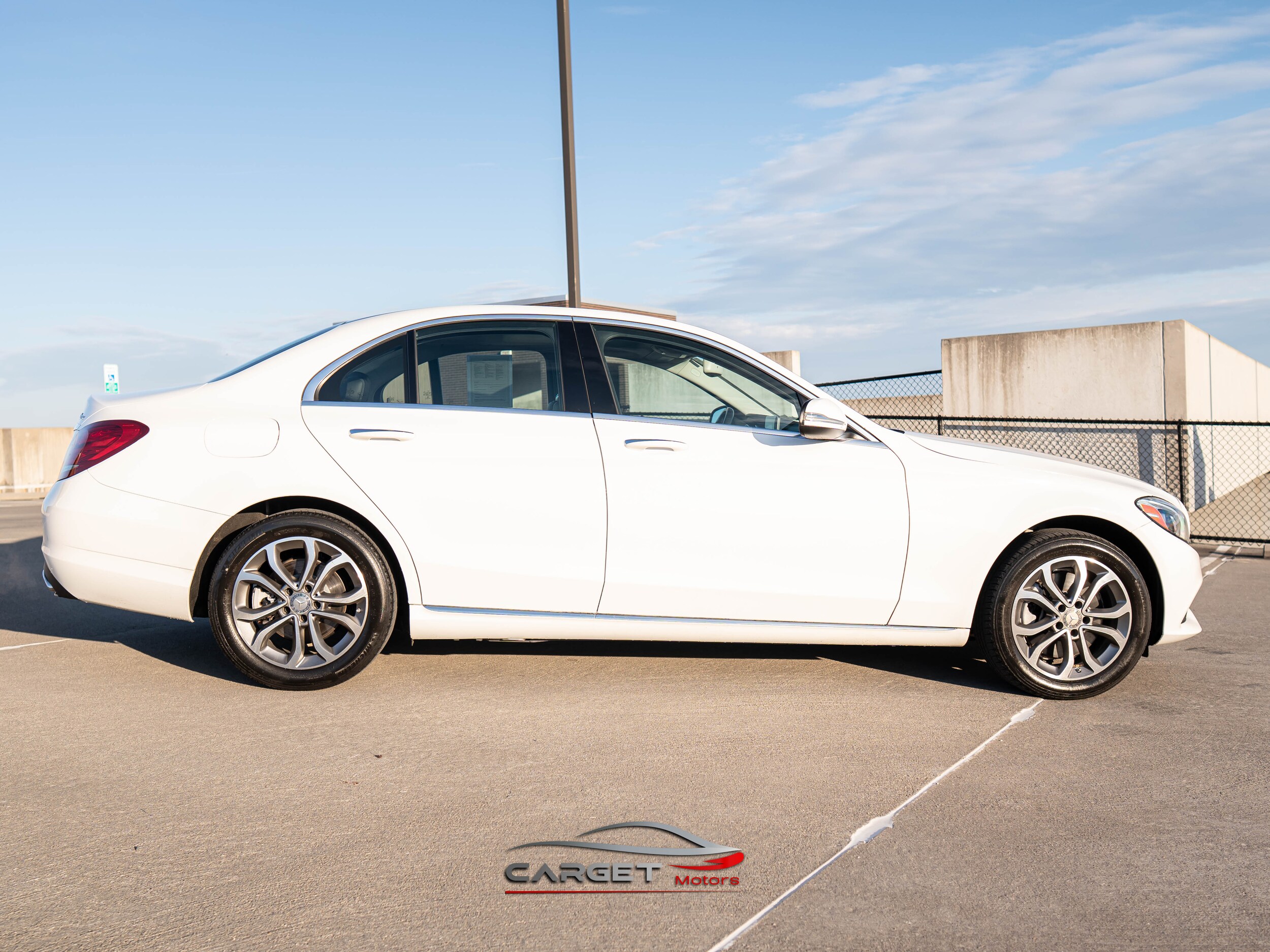 Vehicle image 6 of 50