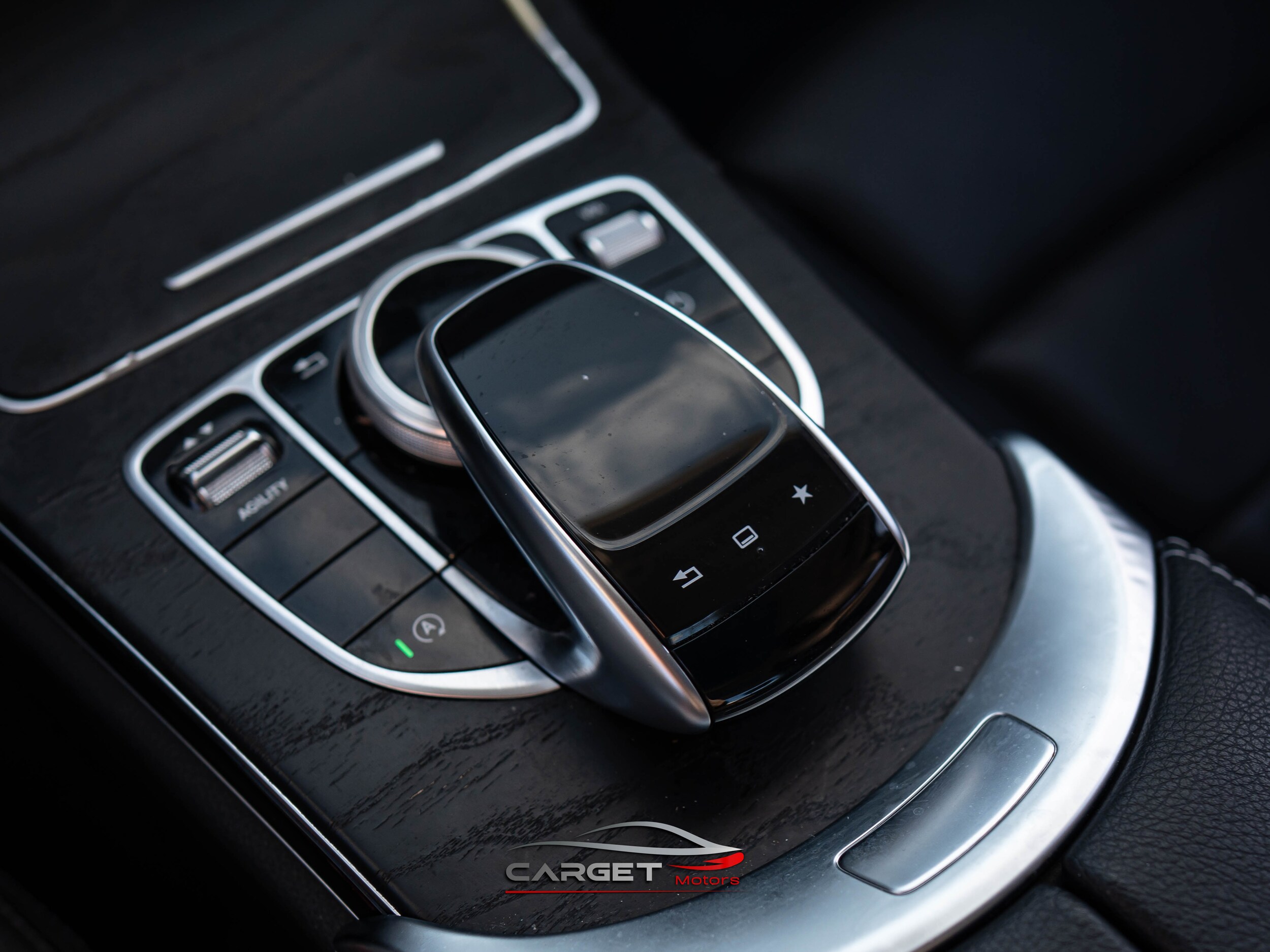 Vehicle image 34 of 50