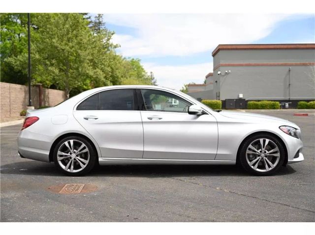 Vehicle image 4 of 28