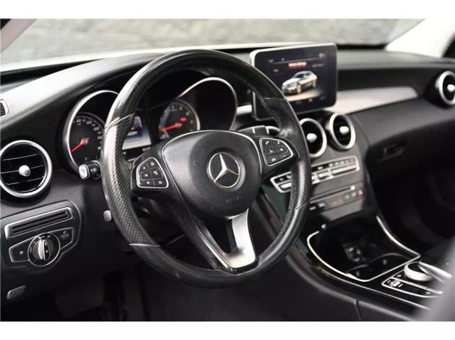 Vehicle image 23 of 28