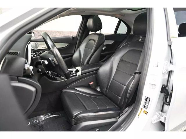 Vehicle image 21 of 28