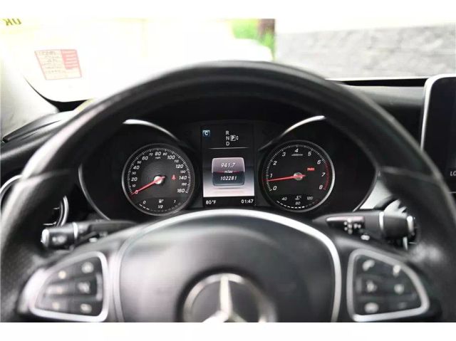 Vehicle image 24 of 28