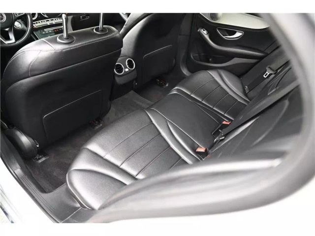 Vehicle image 18 of 28