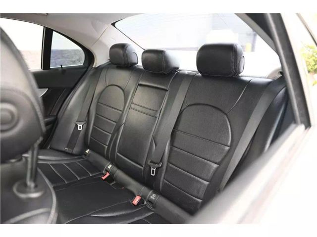 Vehicle image 17 of 28