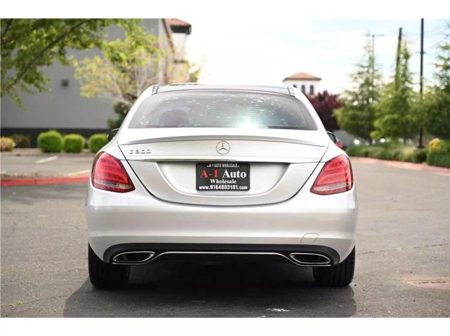 Vehicle image 6 of 28