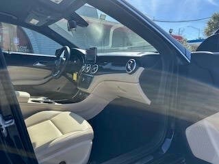 Vehicle image 16 of 50