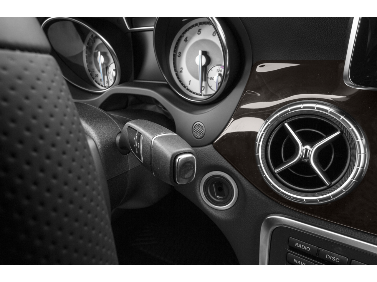 Vehicle image 40 of 50