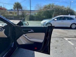 Vehicle image 15 of 50
