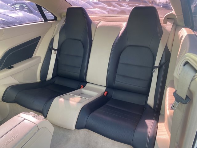 Vehicle image 14 of 20