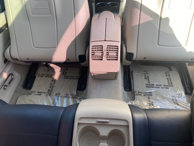 Vehicle image 17 of 20