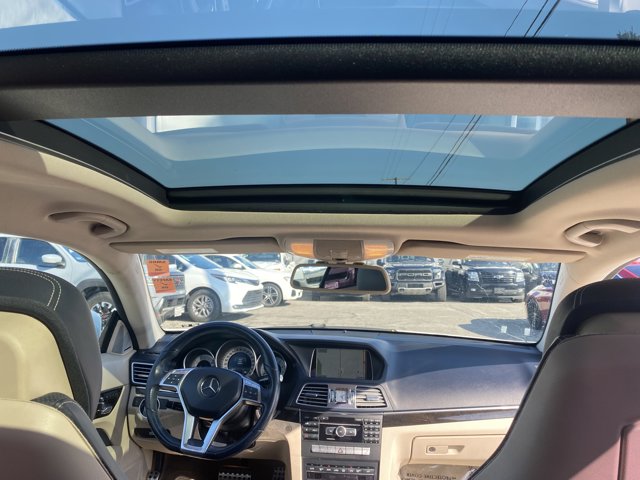Vehicle image 18 of 20