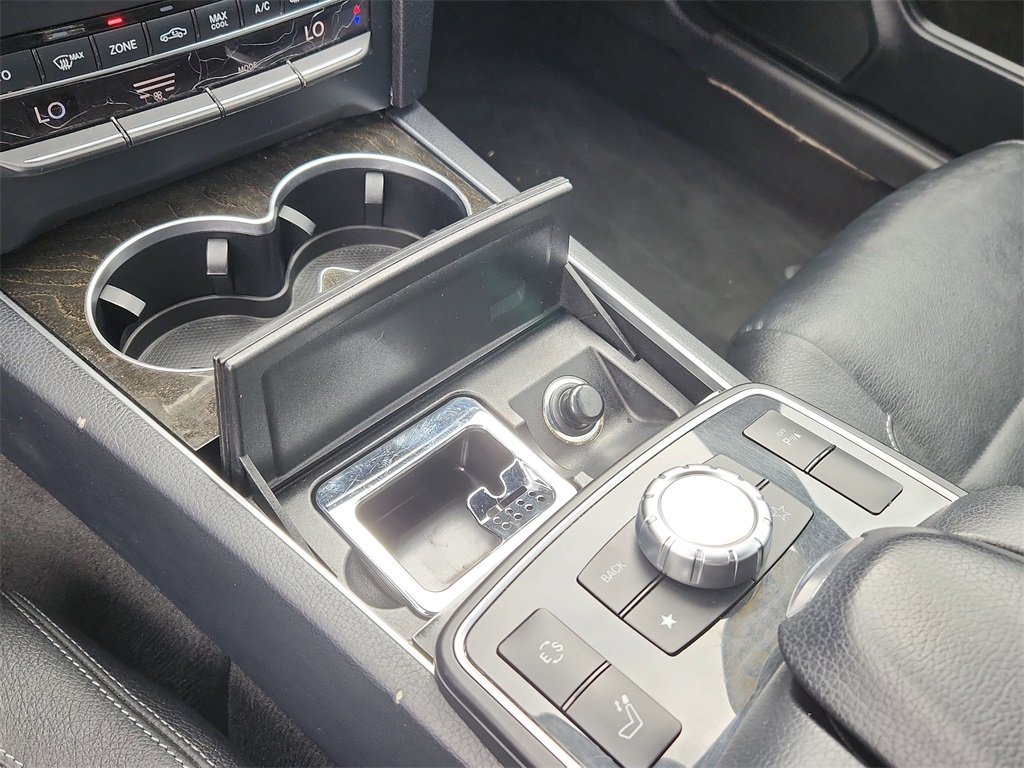 Vehicle image 16 of 23