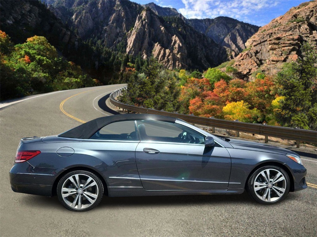 Vehicle image 4 of 23