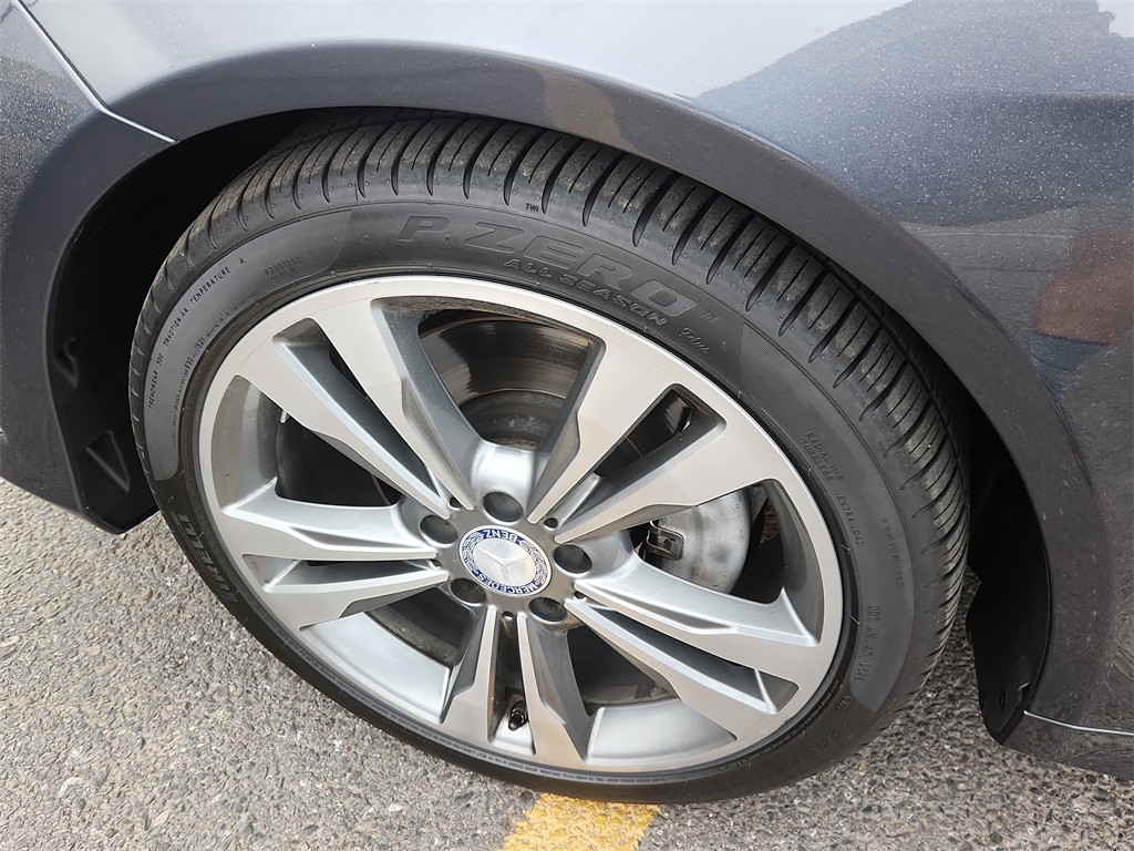 Vehicle image 8 of 23