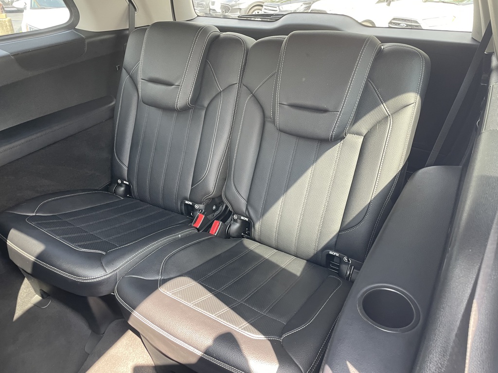 Vehicle image 5 of 10