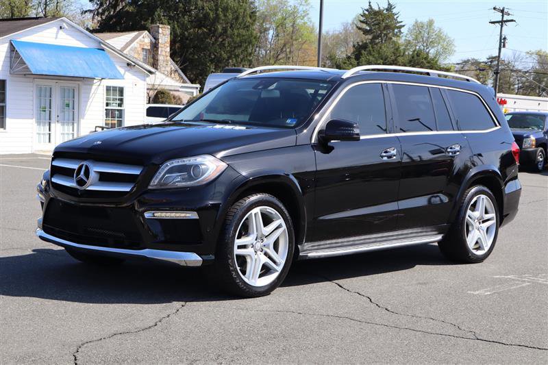 2015 Mercedes-Benz GL-Class 550 Image 1 of 44