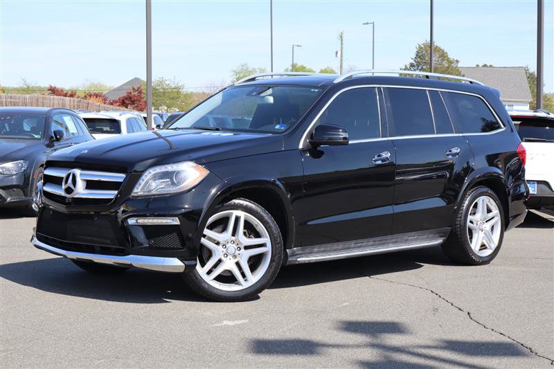 2015 Mercedes-Benz GL-Class 550 Image 2 of 44
